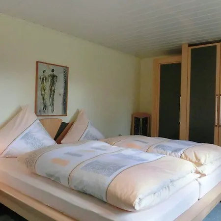 Cozy Apartment In Pracht Near The Lake Apartamento