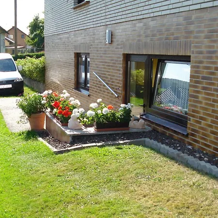Apartamento Cozy Apartment In Pracht Near The Lake *